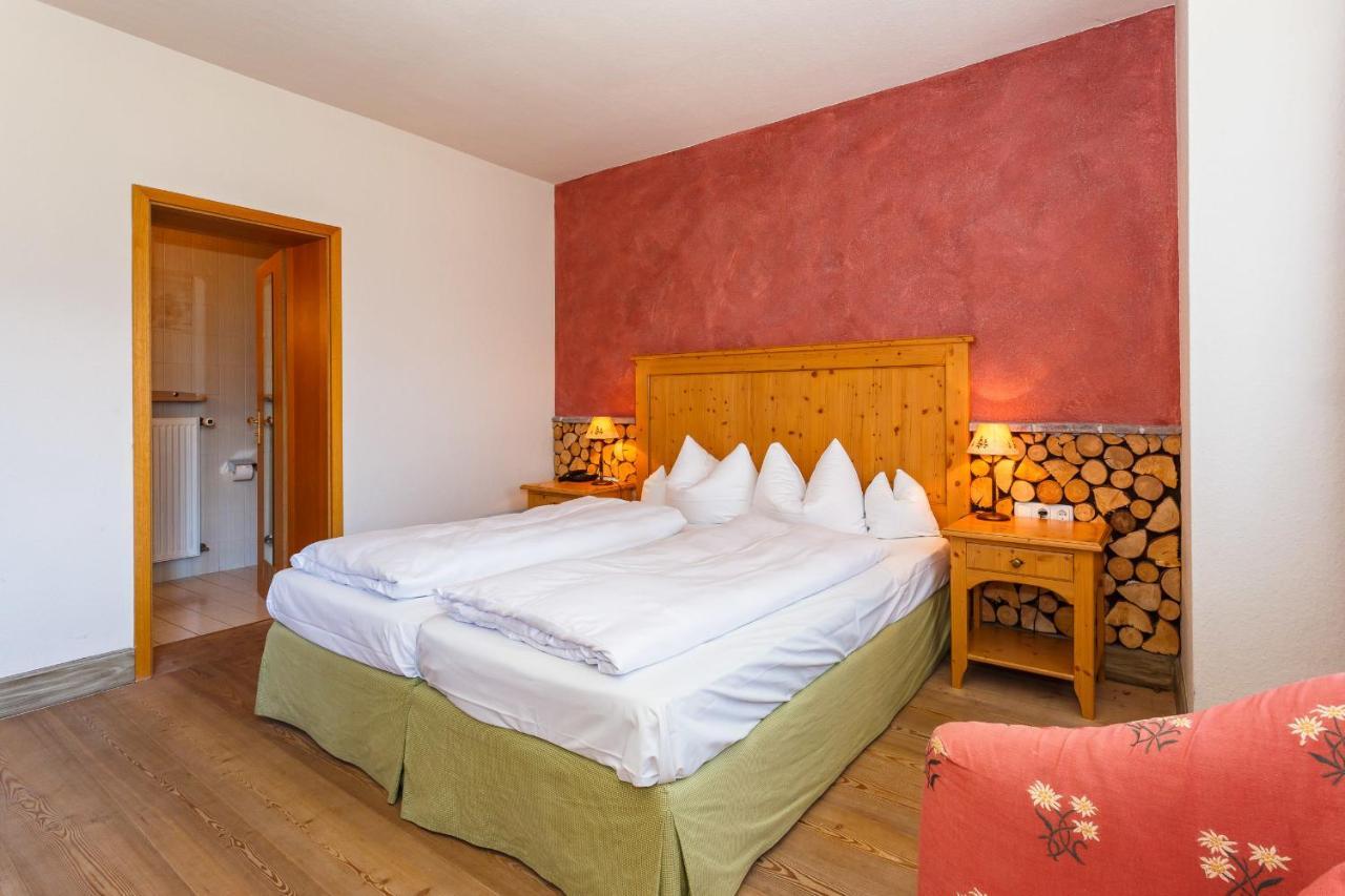 Landkomforthotel Panorama & Restaurant Bella Vista Garmisch-Partenkirchen Pokoj fotografie